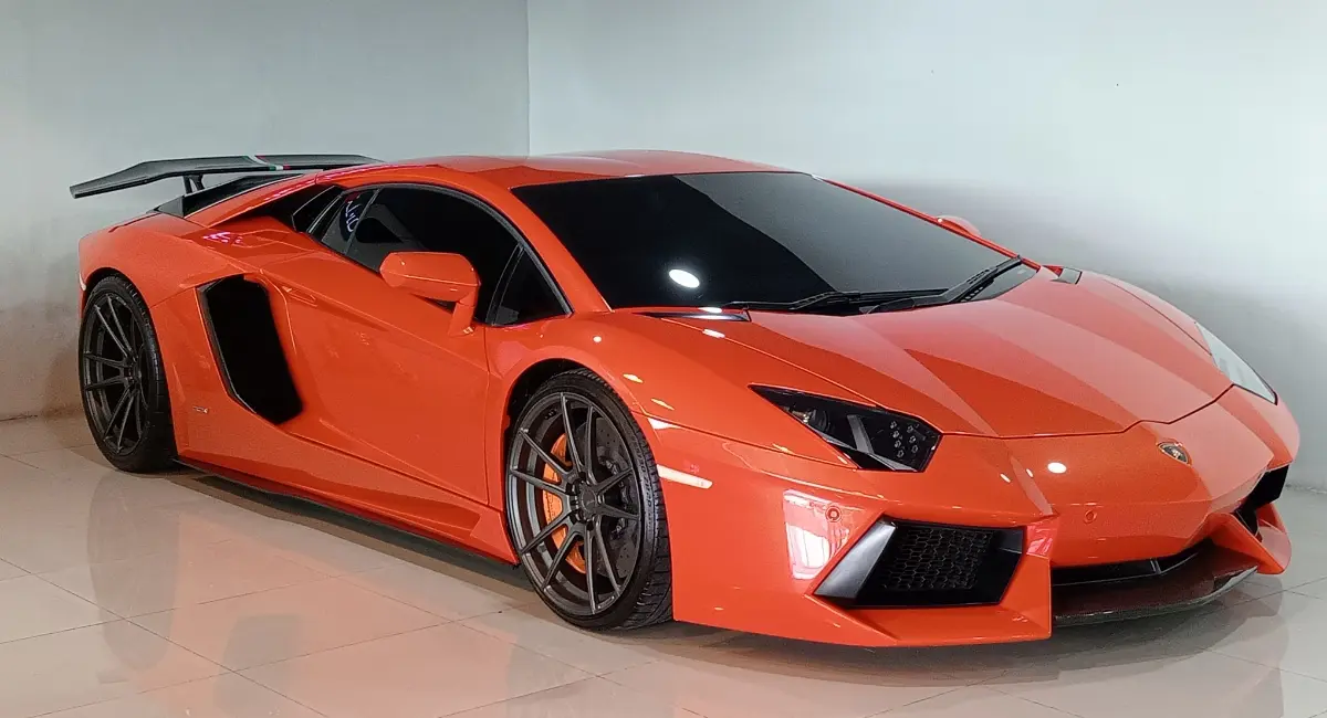 Mengintip Isi JMK Auto Gallery Sunter: Dari Ferrari Hingga Lamborghini Bekas